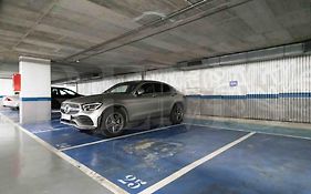 Luxurious Apartment In Center With Parking By Rems